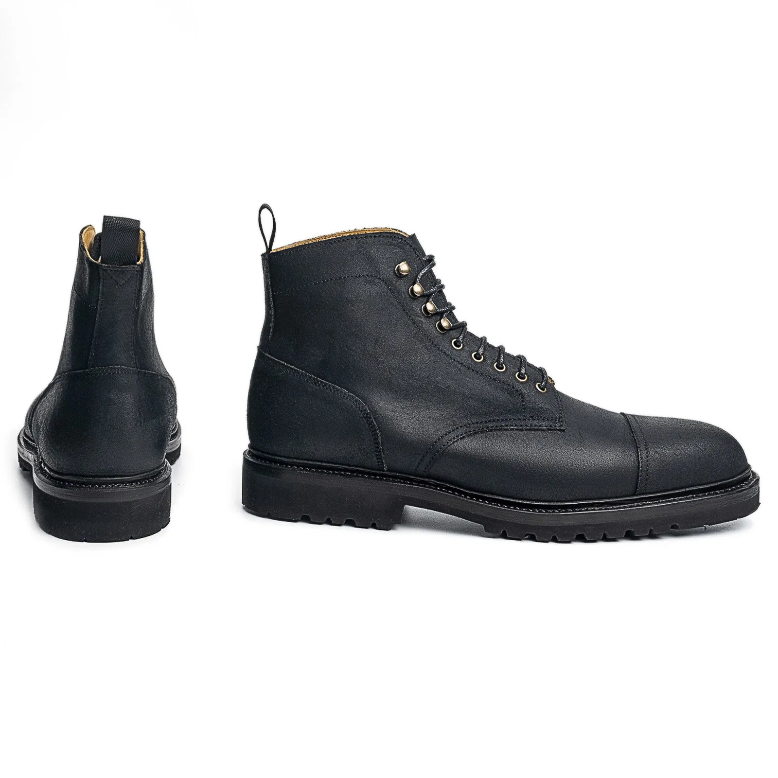 116210 - BLACK WAXY COMMANDER - E