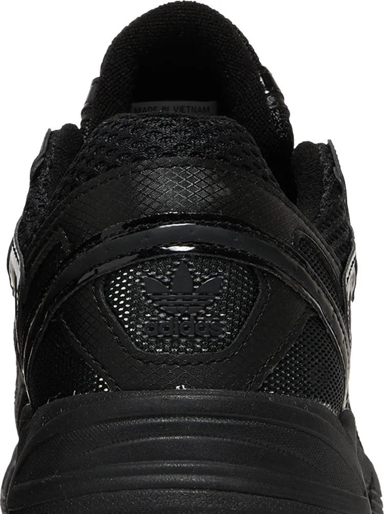 Adidas Wmns Astir 'Triple Black' sneakers, black