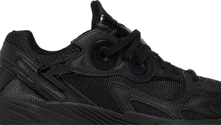 Adidas Wmns Astir 'Triple Black' sneakers, black