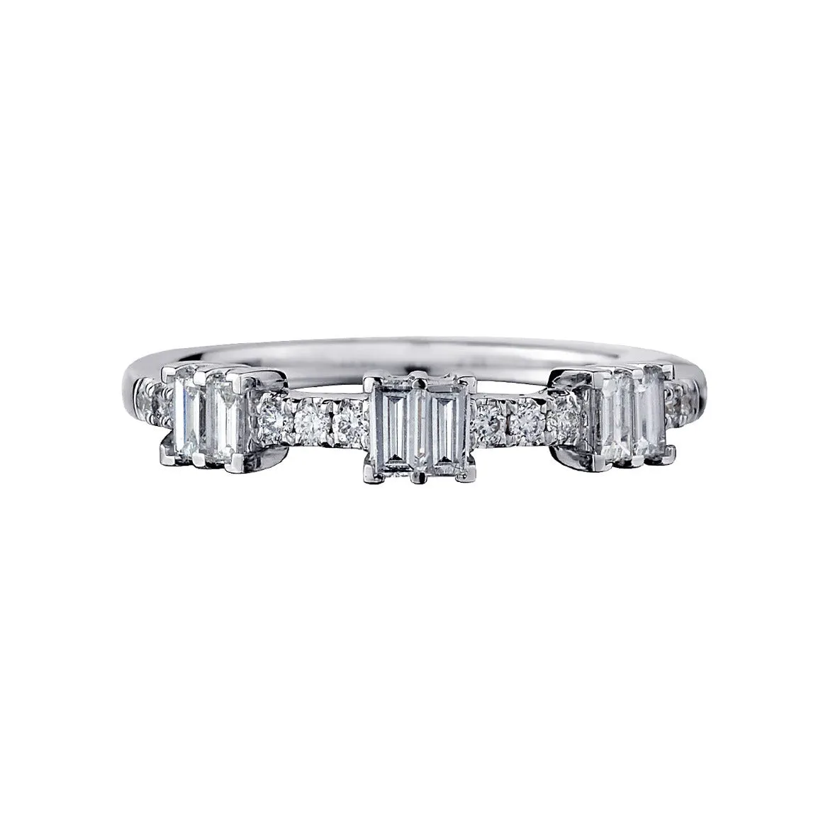 BAGUETTE & ROUND CUT DIAMOND