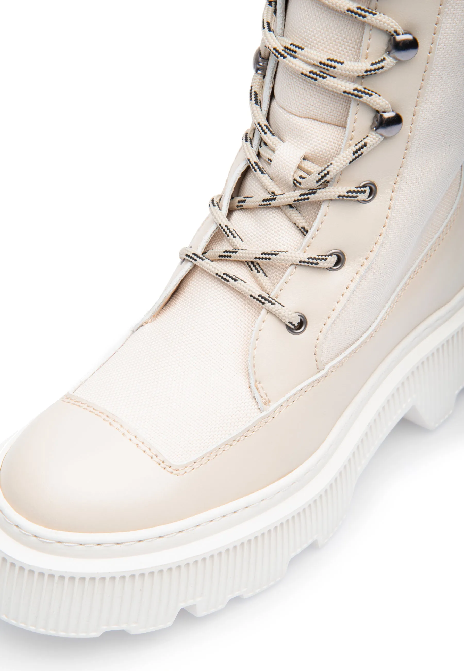 Caroline Creme High Chunky Boots