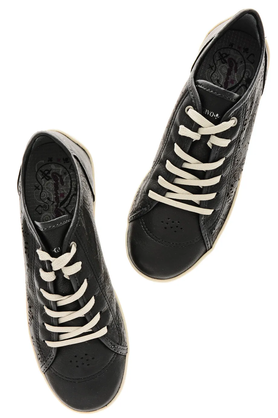 CRAVO & CANELA CINNA Black Cut-Out Leather Sneakers