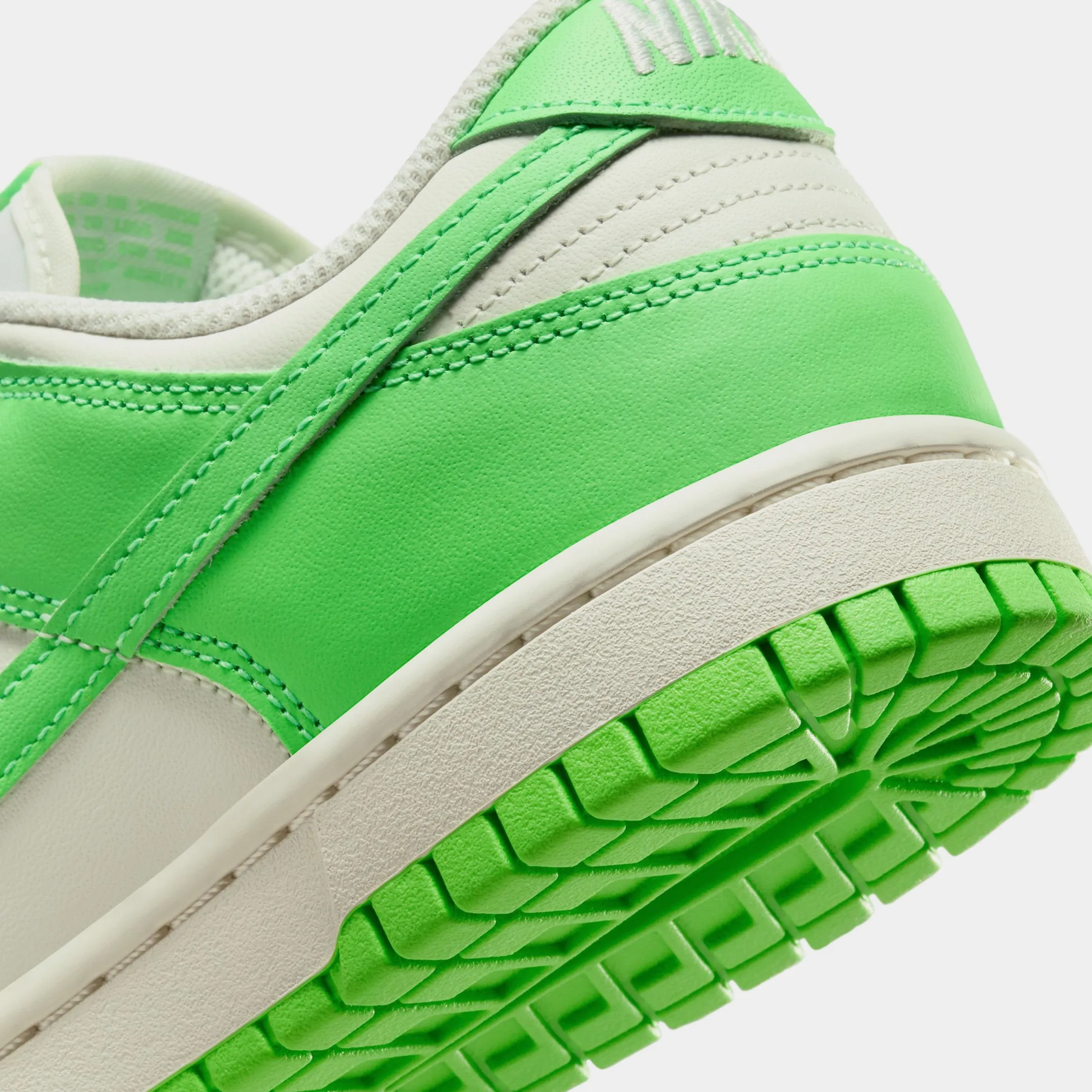 Dunk Low Green Strike Womens Lifestyle Shoes (Green Strike/Sail)