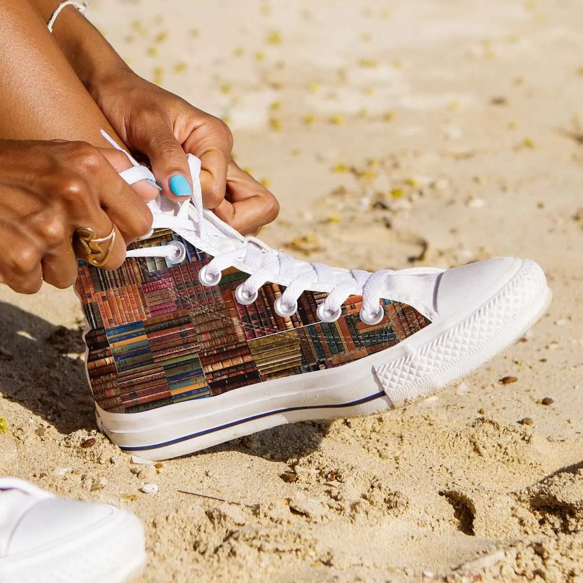 Women's High Top Bookshelf White/Black