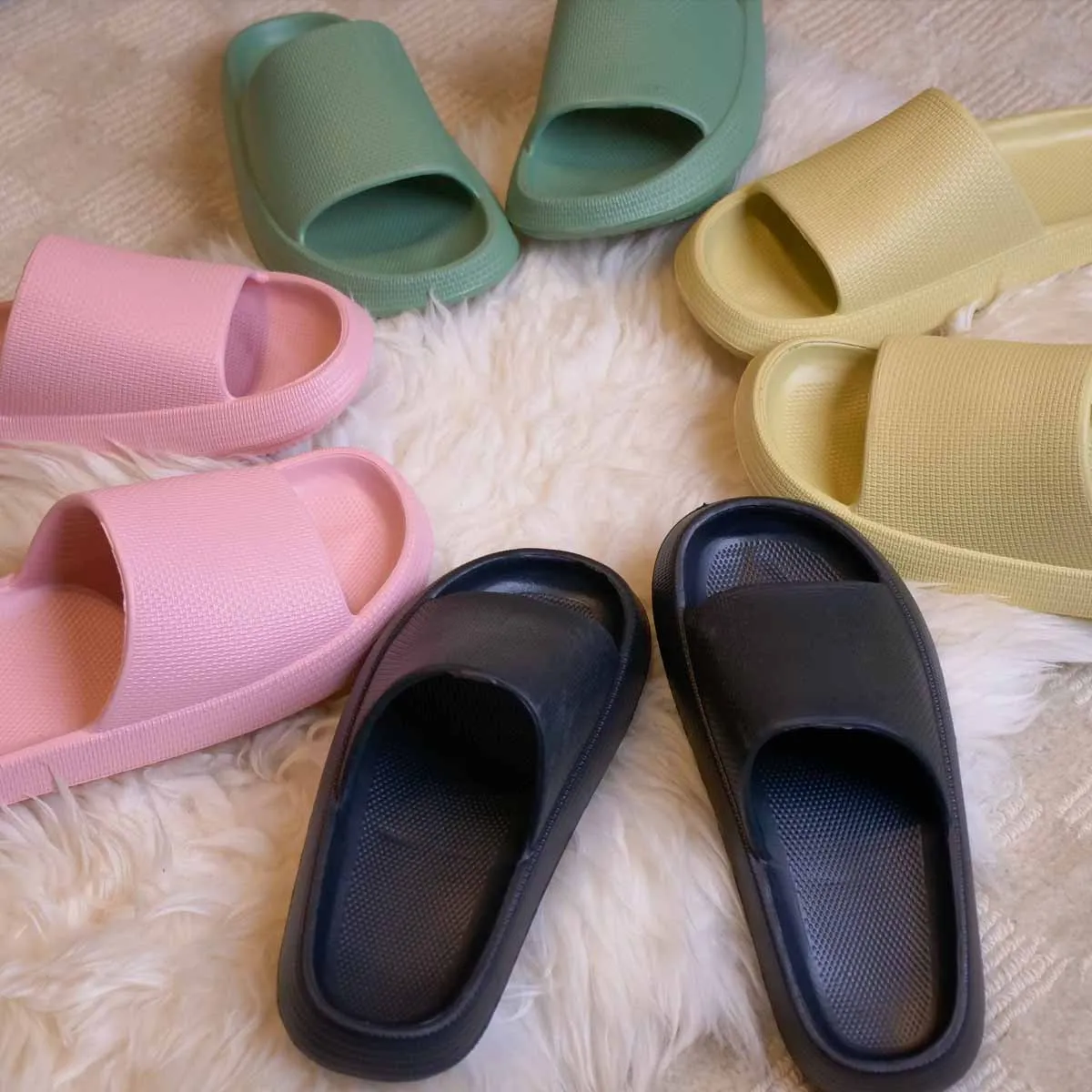 Women's Vegan Comfy'z Slides